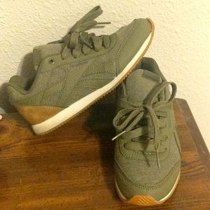 Reebok Olive Green Sneakers size 3 mens / 5 womens
